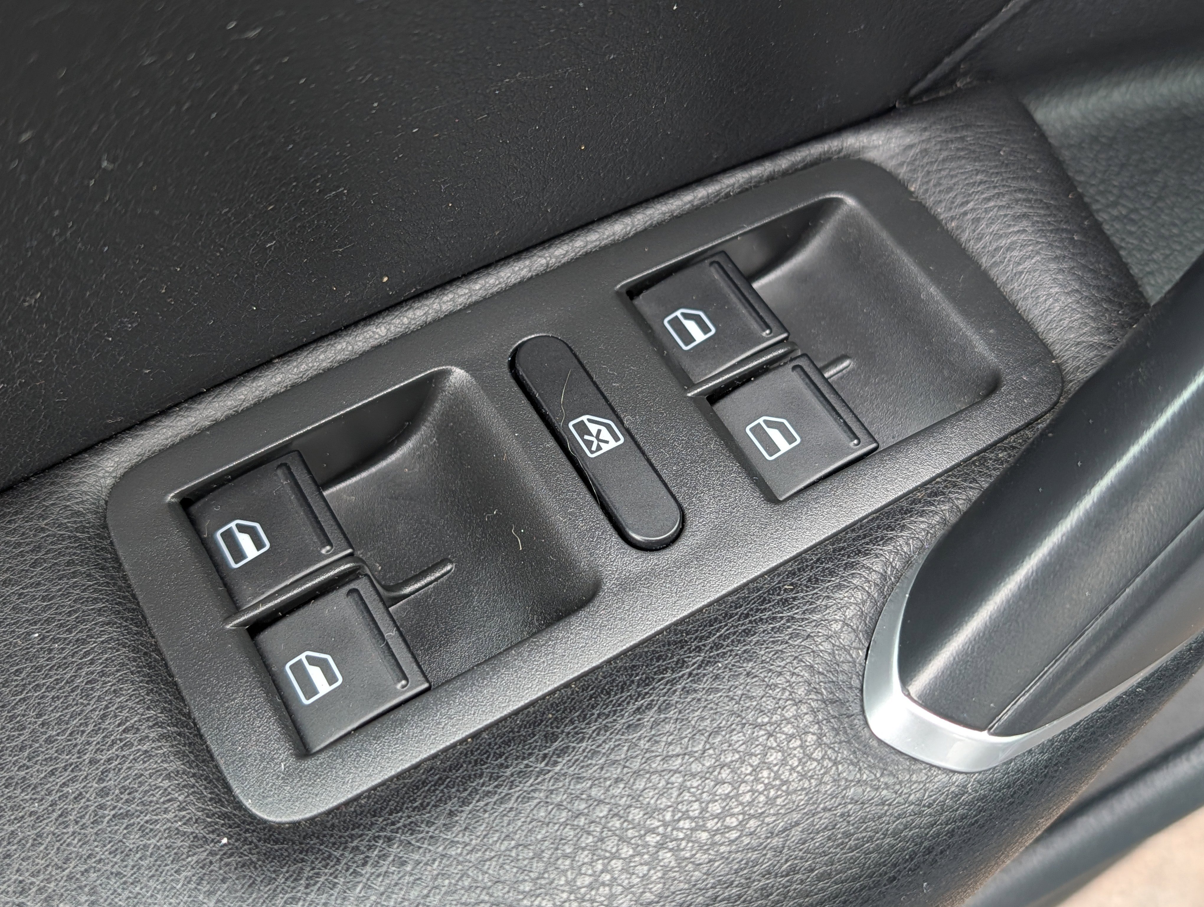 Used 2021 Volkswagen Passat 2.0T SE FWD image 19