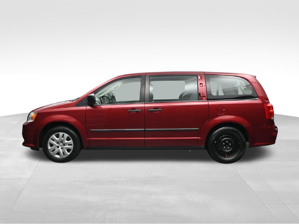 Used 2015 Dodge Grand Caravan American Value Package FWD image 2