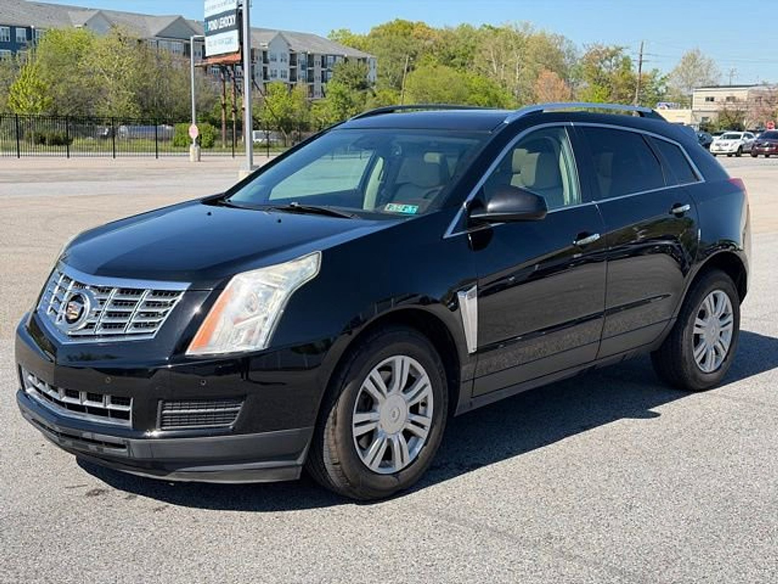 Used 2016 Cadillac SRX Luxury w/ Driver Awareness Package AWD/4WD image 3