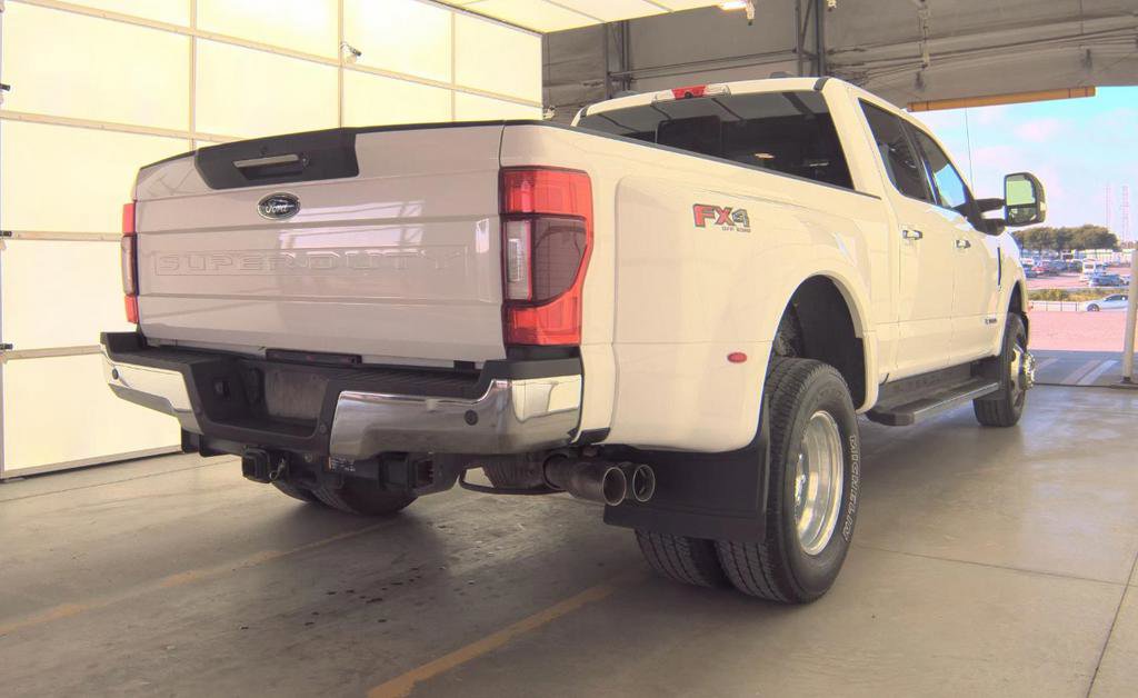 Used 2021 Ford F350 Lariat w/ Lariat Ultimate Package AWD/4WD image 8