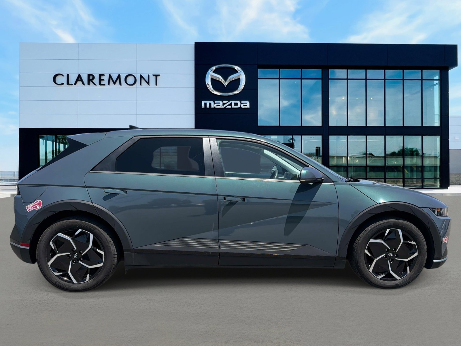 Used 2024 Hyundai Ioniq 5 SEL RWD image 4