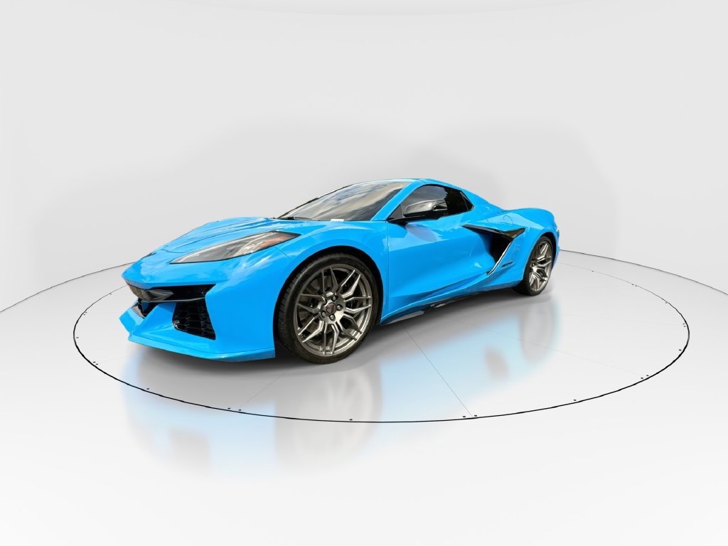 Used 2025 Chevrolet Corvette Z06 RWD image 4