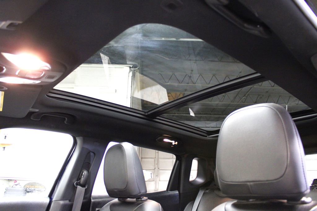 Certified 2020 Jeep Compass High Altitude image 24