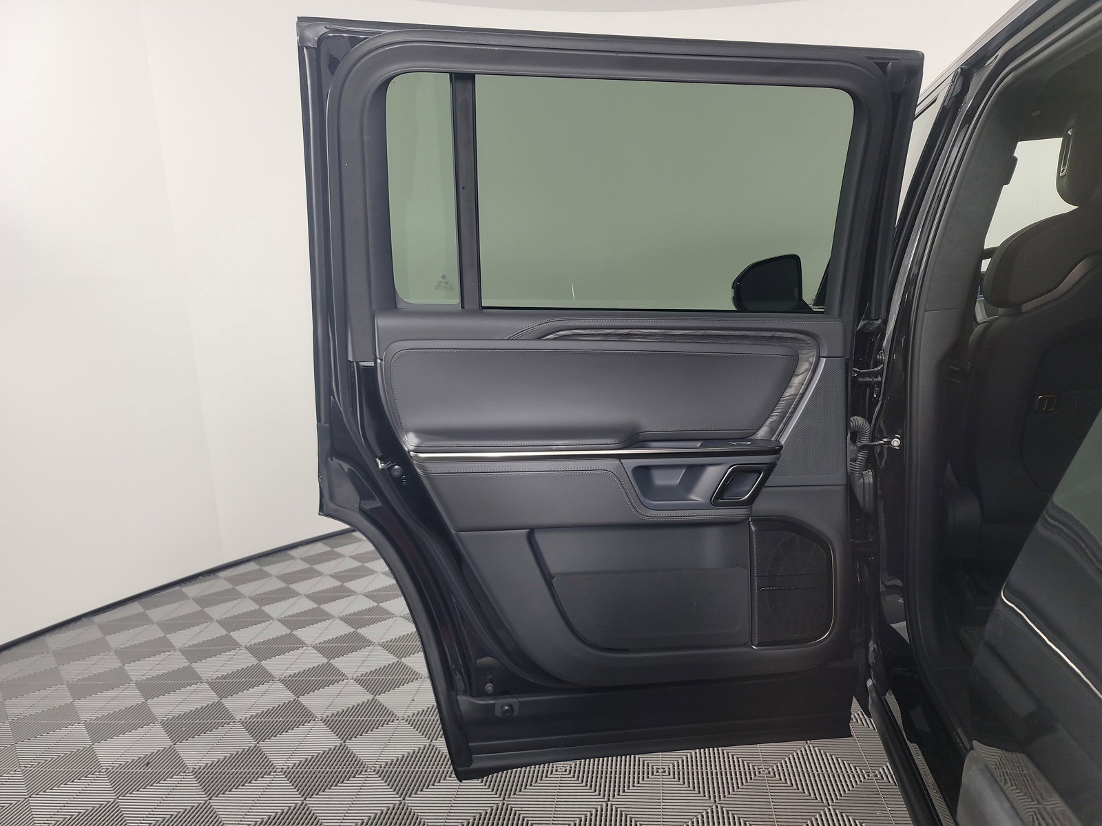 Used 2022 Rivian R1S Launch Edition image 17