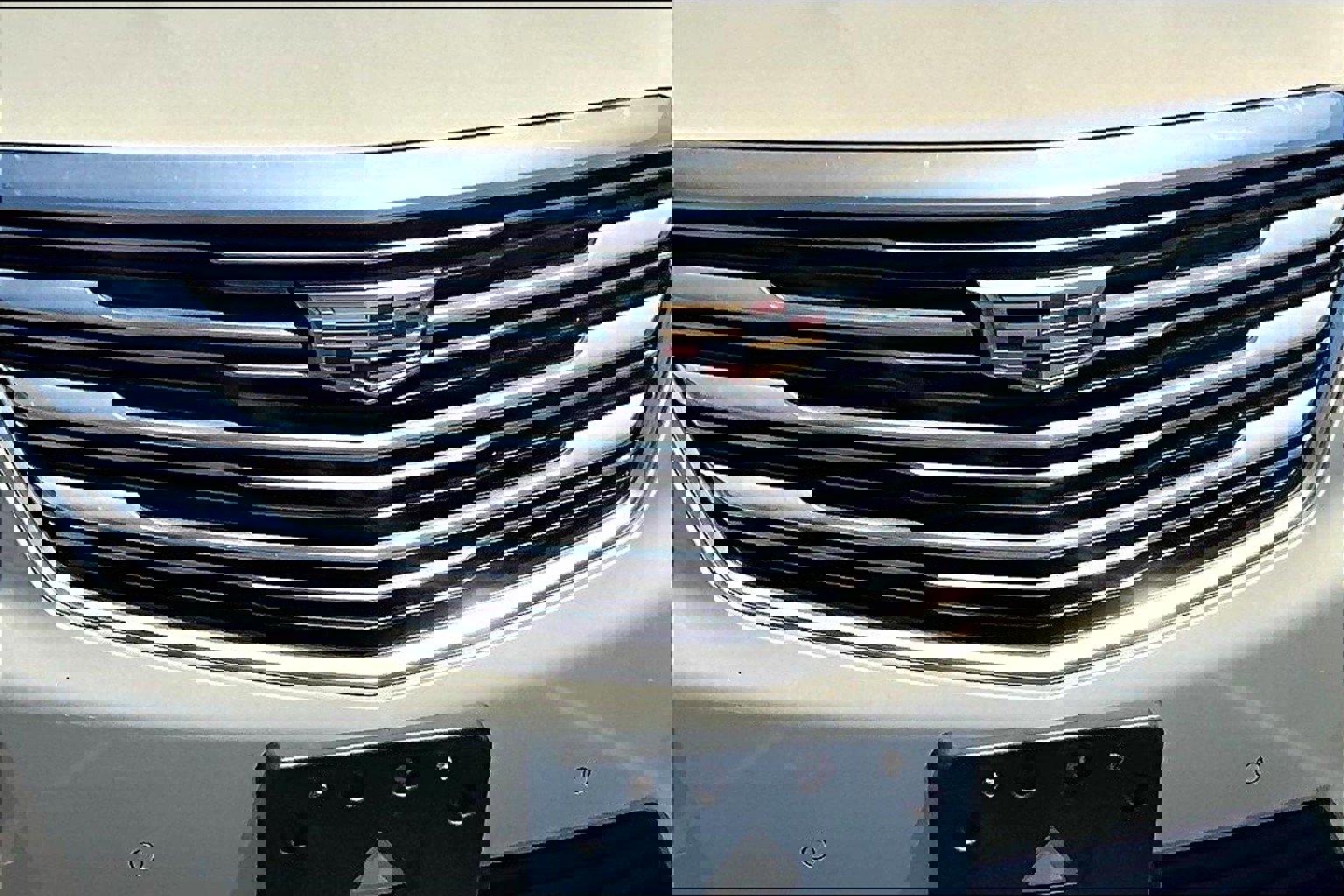 Used 2017 Cadillac XT5 Luxury w/ Driver Awareness Package image 25