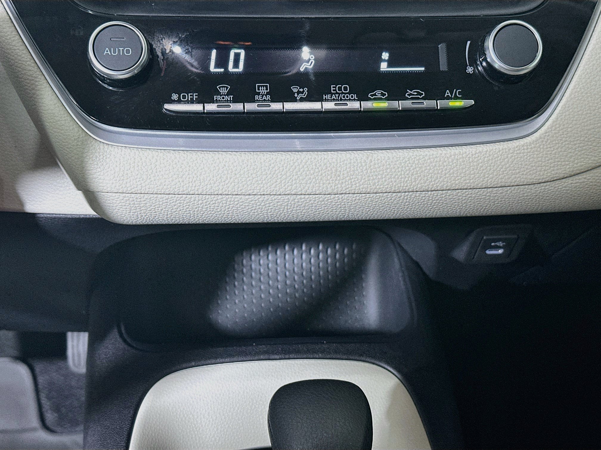 Certified 2025 Toyota Corolla LE FWD image 22