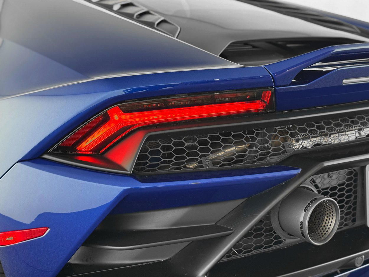 Used 2020 Lamborghini Huracan EVO image 49