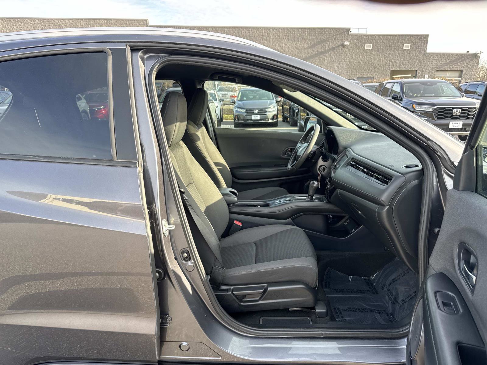 Used 2022 Honda HR-V Sport image 14