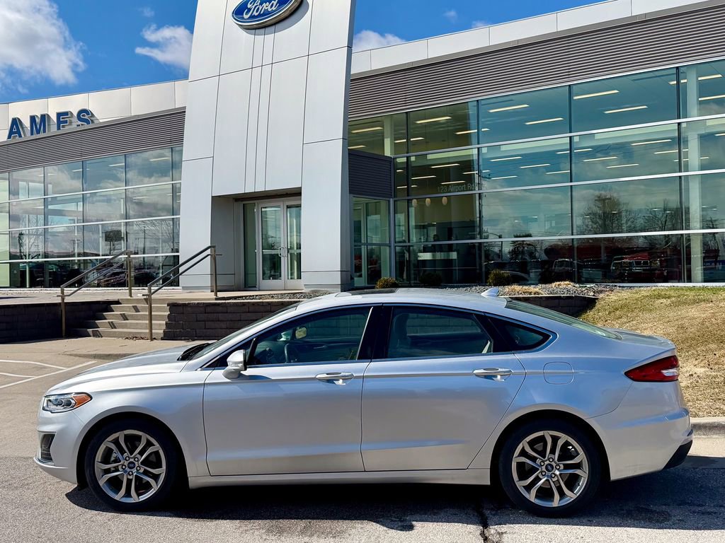 Used 2019 Ford Fusion SEL image 3