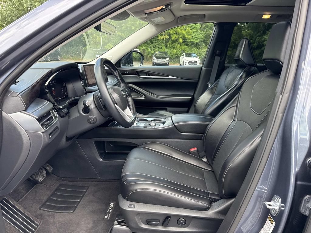 Used 2023 INFINITI QX60 Sensory w/ Cargo Package AWD/4WD image 16