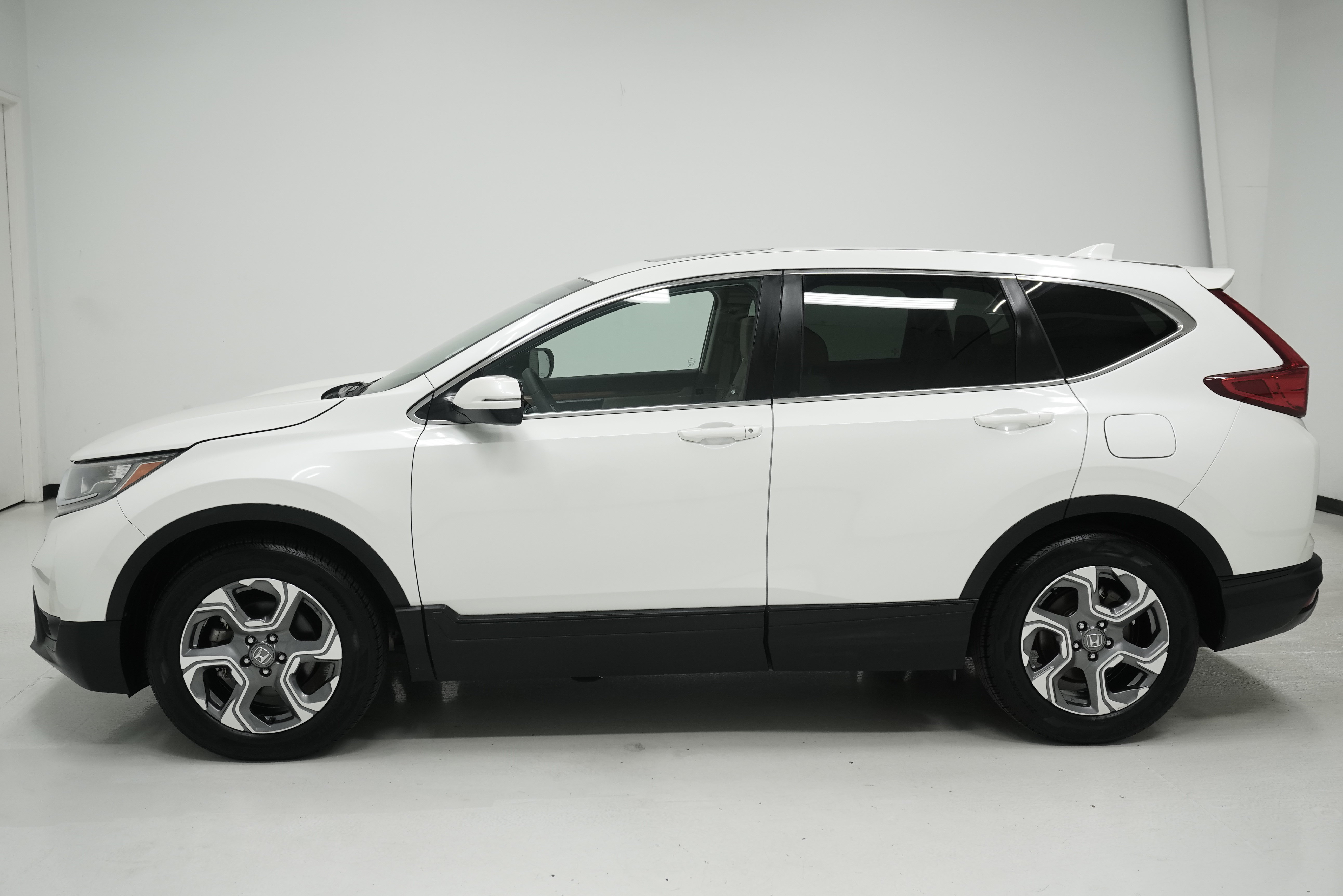 Used 2017 Honda CR-V EX image 7