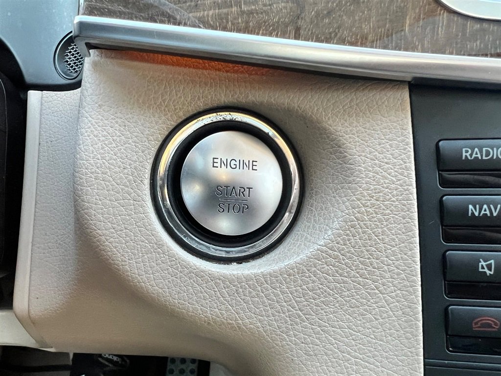 Used 2015 Mercedes-Benz E 350 4MATIC Sedan image 25