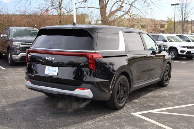 Certified 2025 Kia Carnival image 5