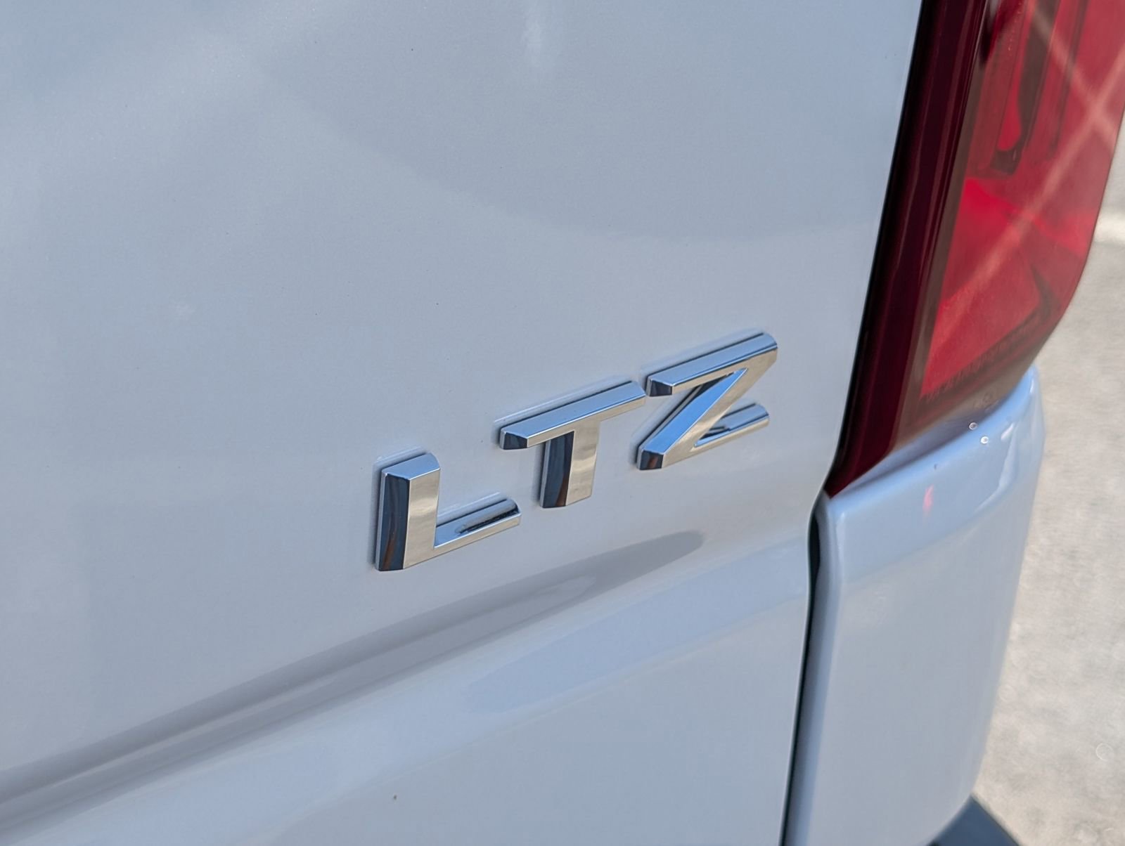 Used 2022 Chevrolet Silverado 1500 LTZ image 10