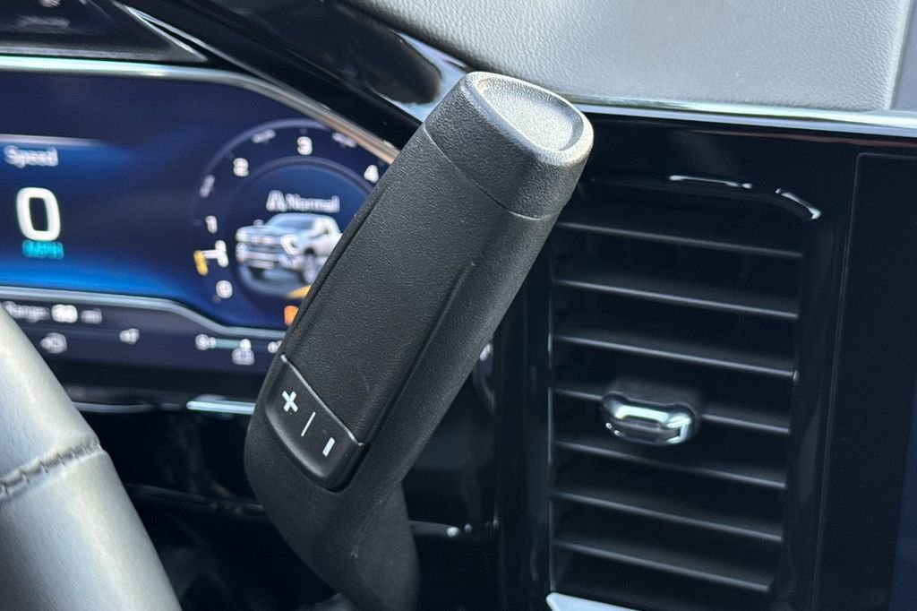 Certified 2025 Chevrolet Silverado 2500 ZR2 w/ Technology Package AWD/4WD image 25