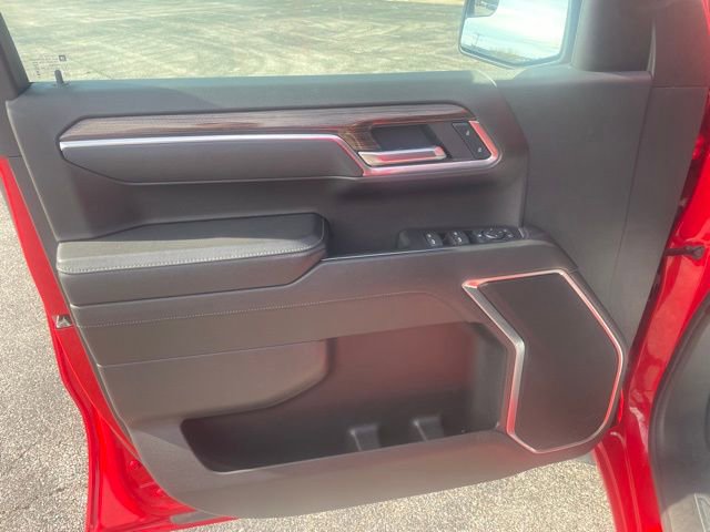 Used 2025 Chevrolet Silverado 1500 LT image 9