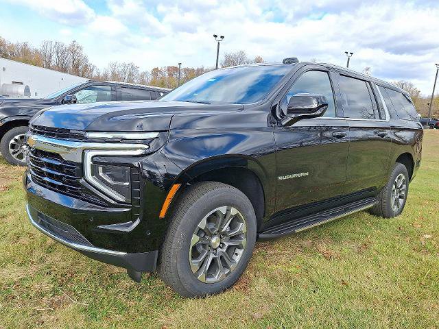 New 2026 Chevrolet Suburban LS image 2
