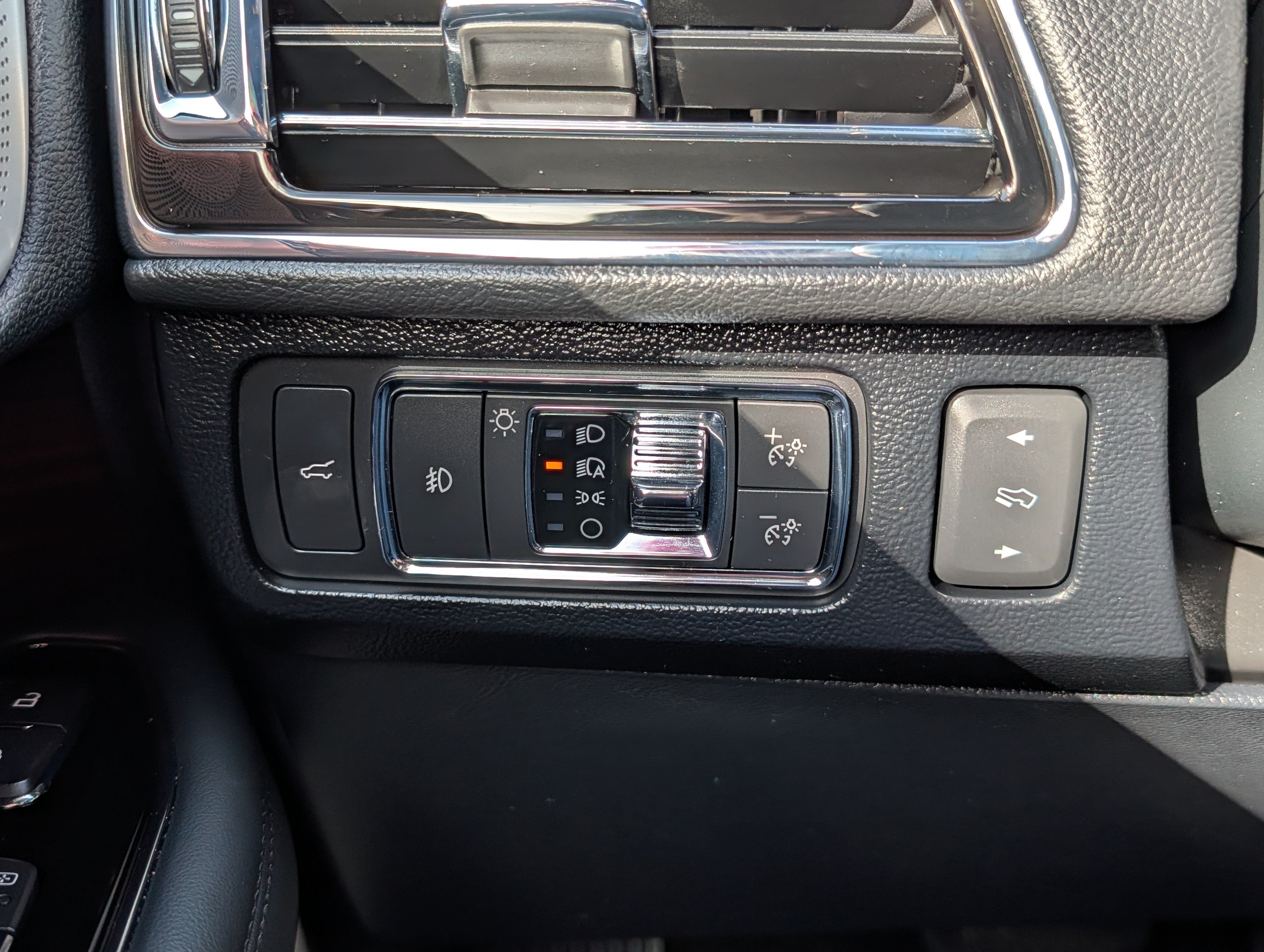 Used 2022 Lincoln Navigator L Reserve AWD/4WD image 26