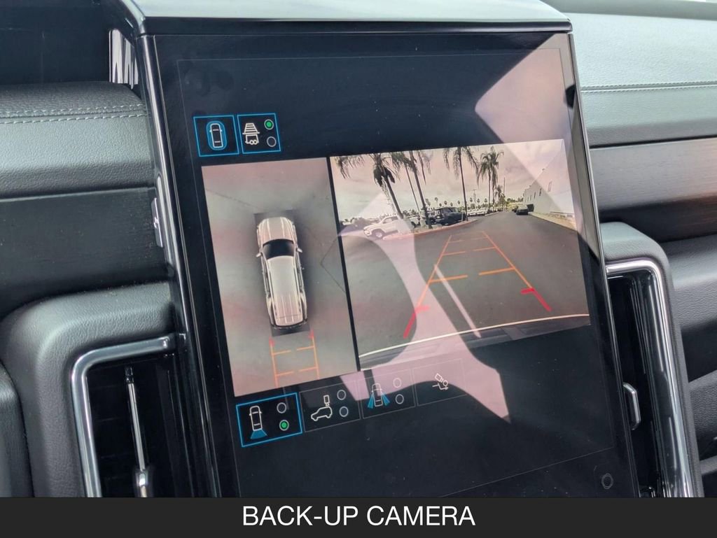 Used 2025 GMC Yukon Denali AWD/4WD image 22