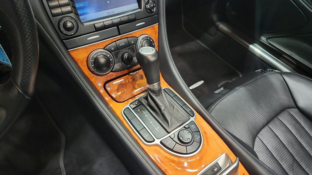 Used 2007 Mercedes-Benz SL 55 AMG image 30