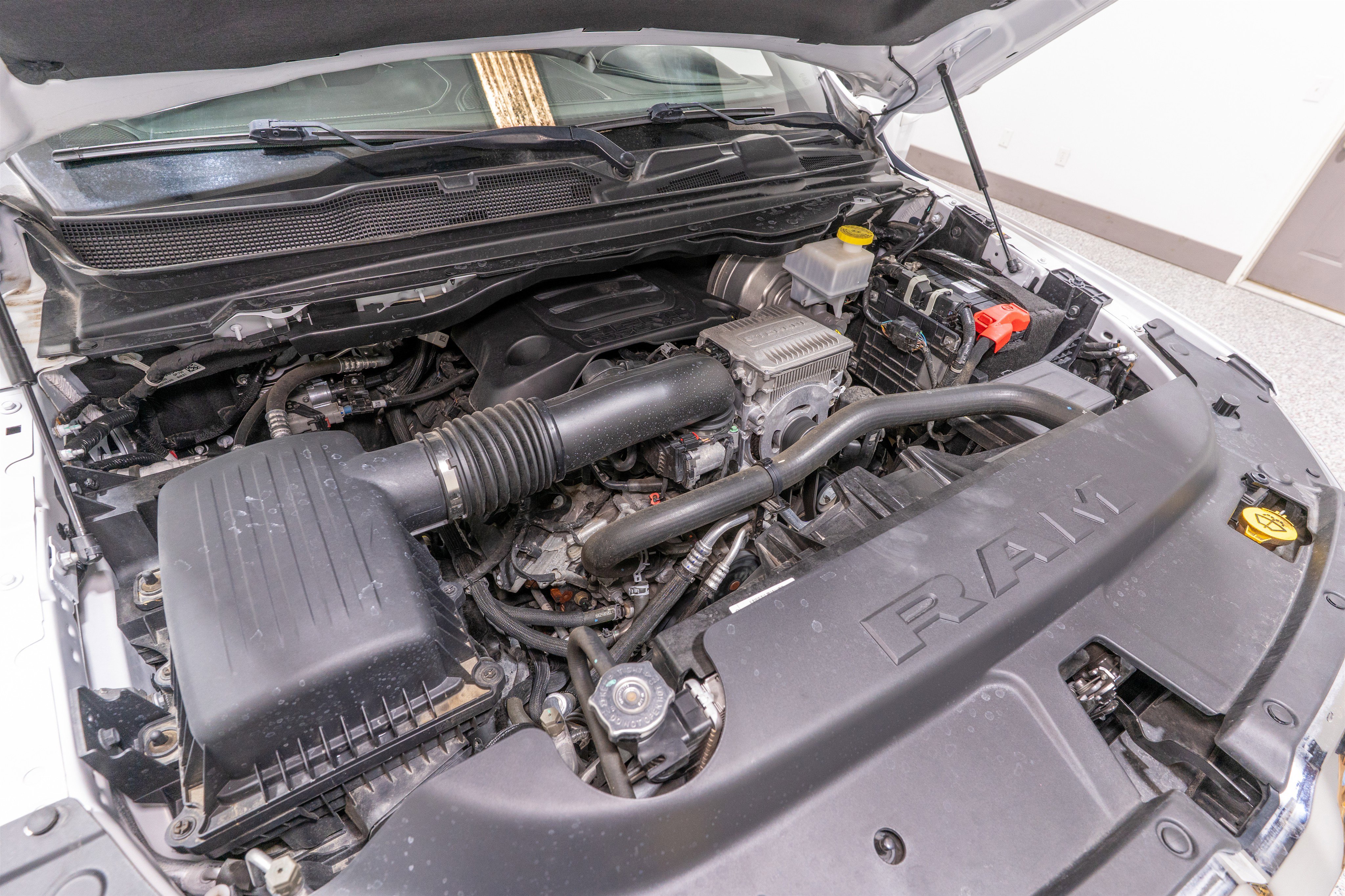 Used 2024 RAM 1500 Limited AWD/4WD image 36