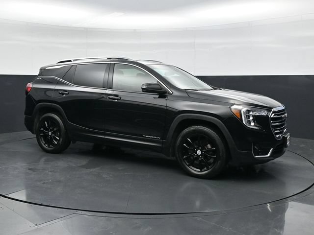 Used 2023 GMC Terrain SLT w/ Infotainment Package II AWD/4WD image 3