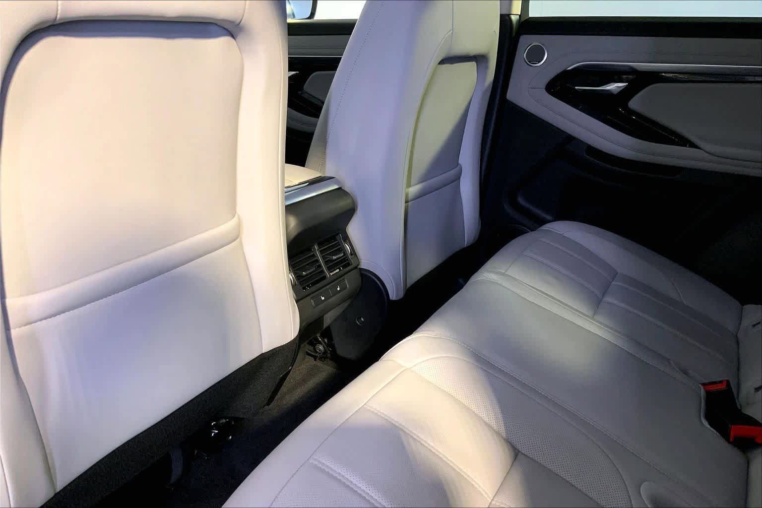 Used 2023 Land Rover Range Rover Evoque SE AWD/4WD image 35