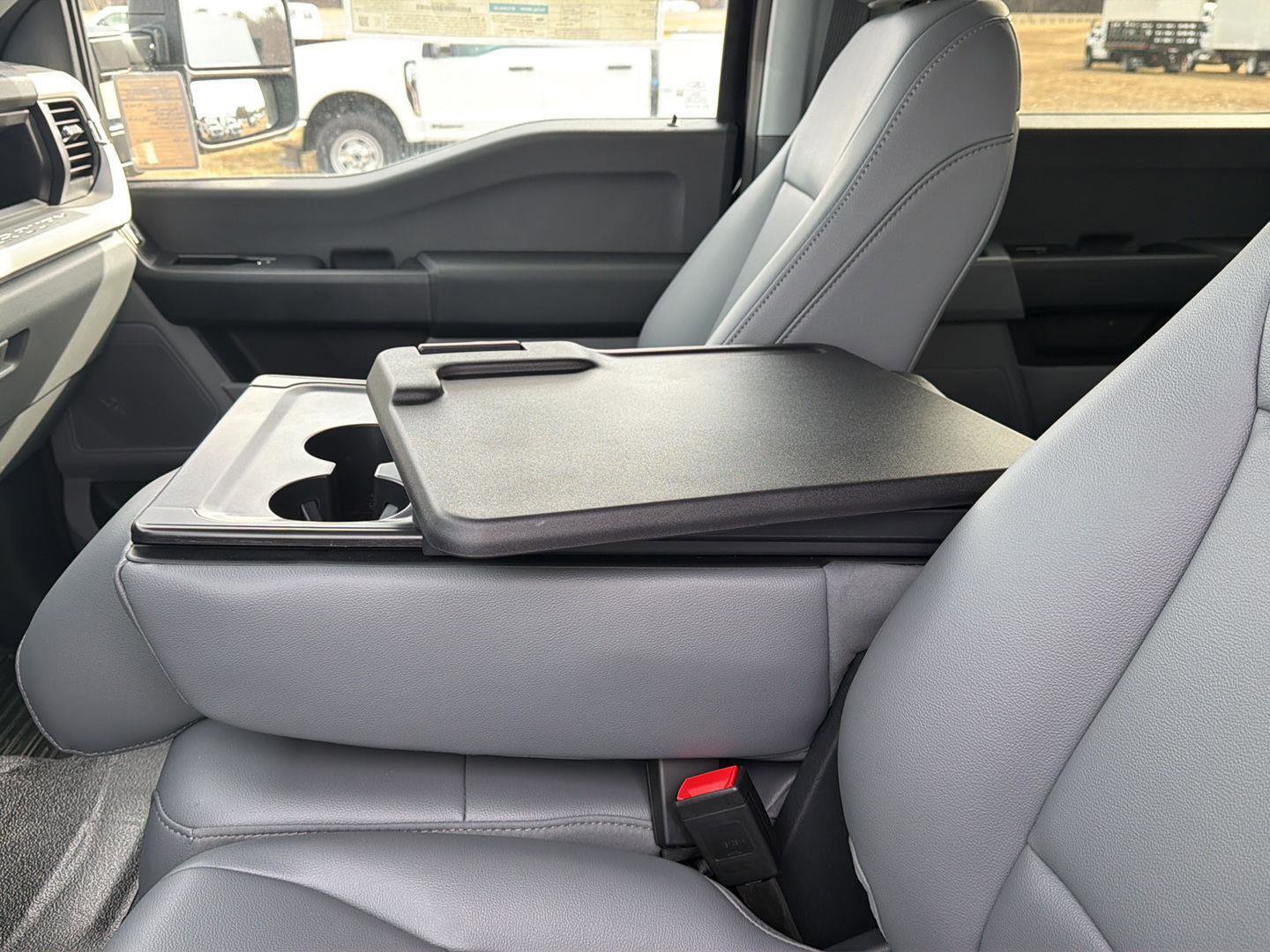New 2025 Ford F350 XL w/ XL Chrome Package image 25