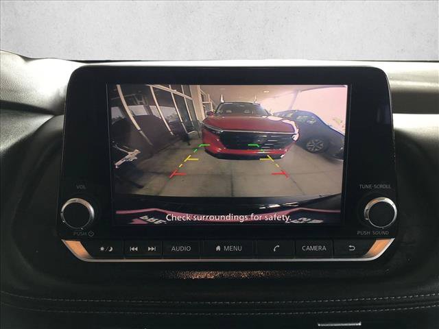 Used 2023 Nissan Rogue S FWD image 13