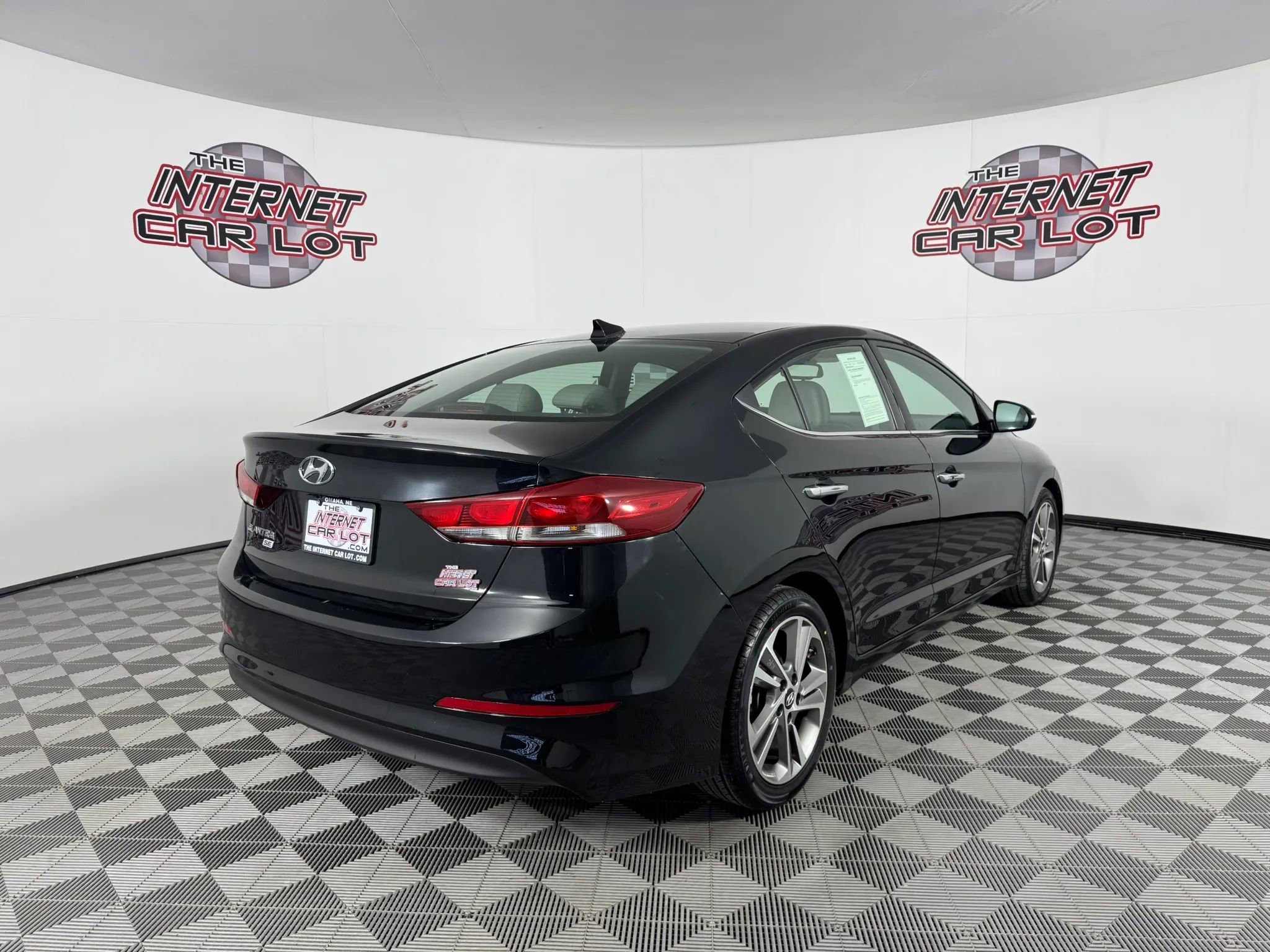 Used 2017 Hyundai Elantra Limited FWD image 7