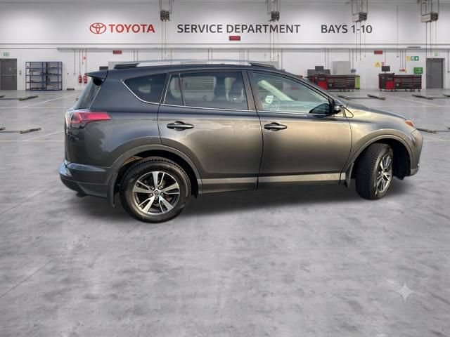 Used 2018 Toyota RAV4 XLE AWD/4WD image 9