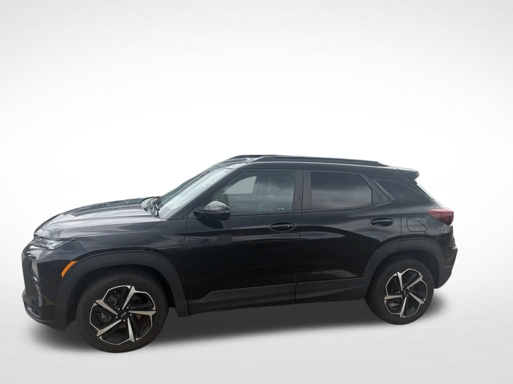 Used 2022 Chevrolet TrailBlazer RS FWD image 2