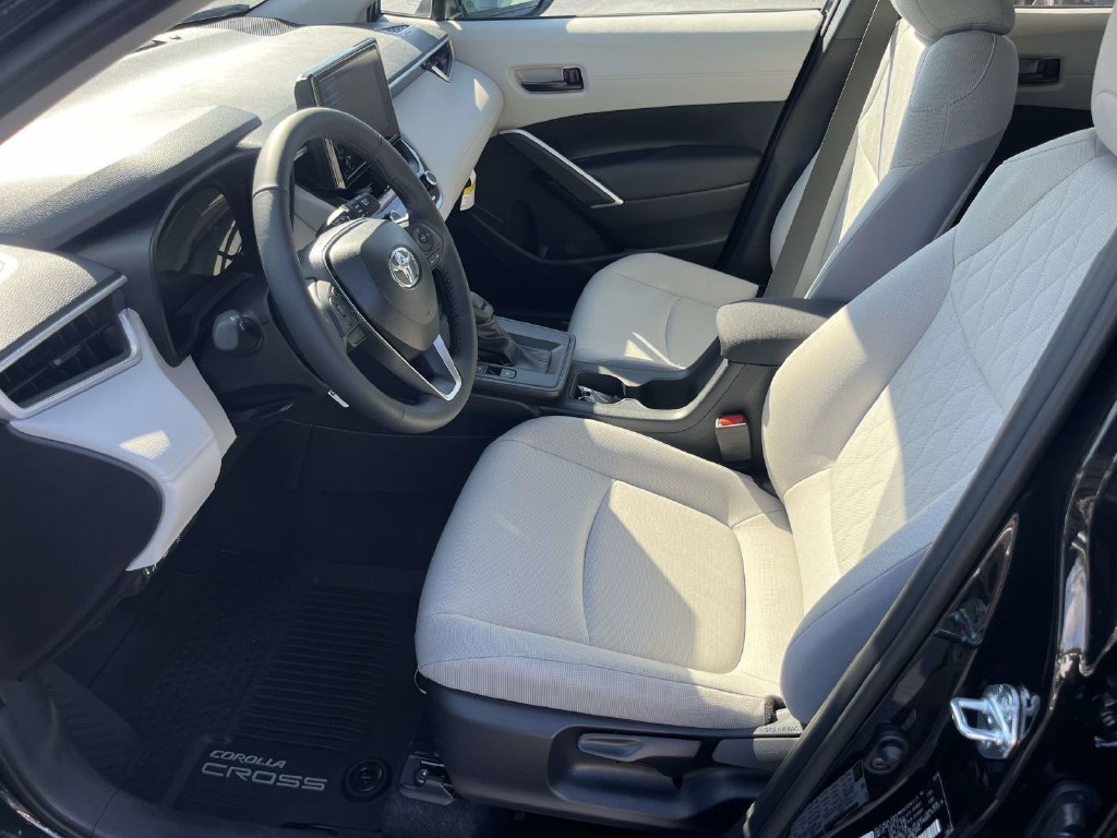 New 2026 Toyota Corolla Cross LE FWD image 11