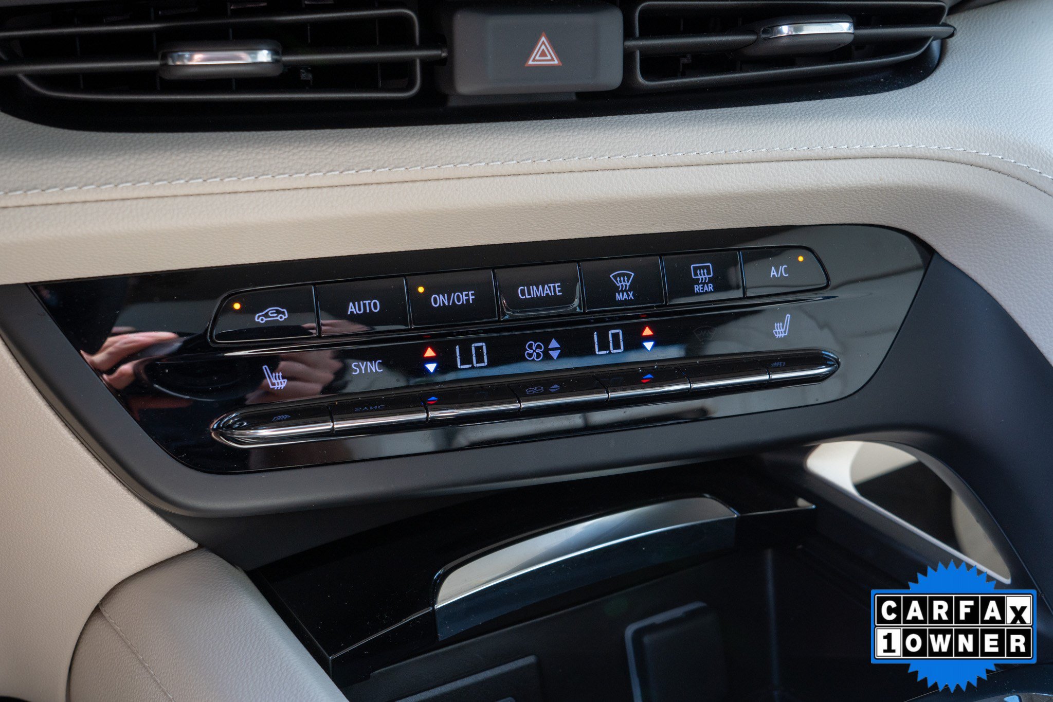 Used 2023 Buick Envision Essence AWD/4WD image 21
