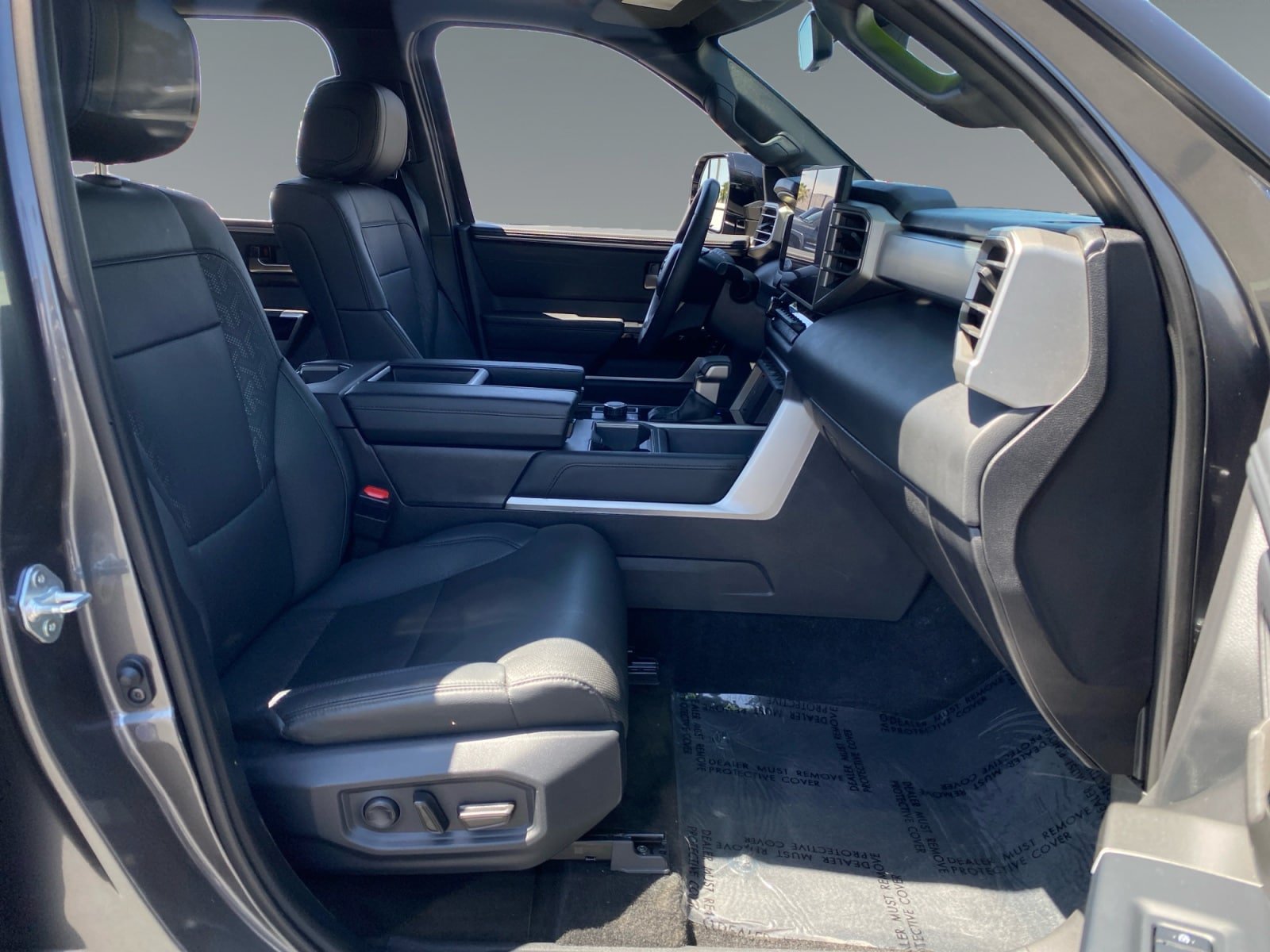 Used 2025 Toyota Tundra Limited AWD/4WD image 15