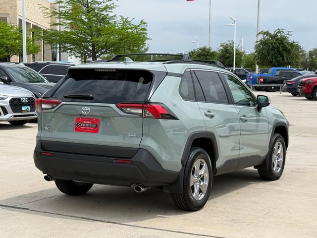 Used 2022 Toyota RAV4 XLE w/ Convenience Package image 4