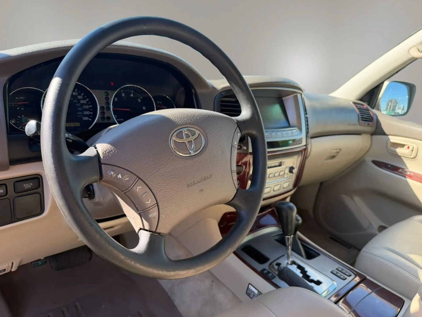 Used 2004 Toyota Land Cruiser w/ Convenience Pkg AWD/4WD image 11