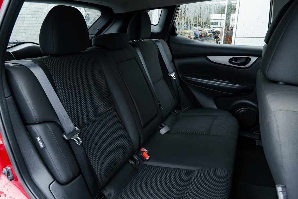 Used 2021 Nissan Rogue Sport S image 24