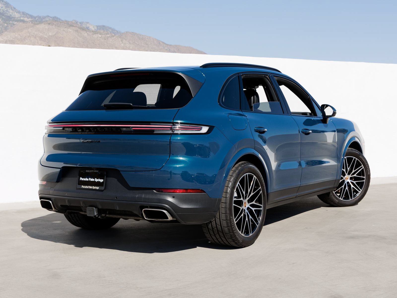 Certified 2025 Porsche Cayenne AWD/4WD image 7