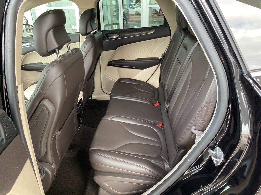 Used 2019 Lincoln MKC Reserve w/ MKC Climate Package image 12