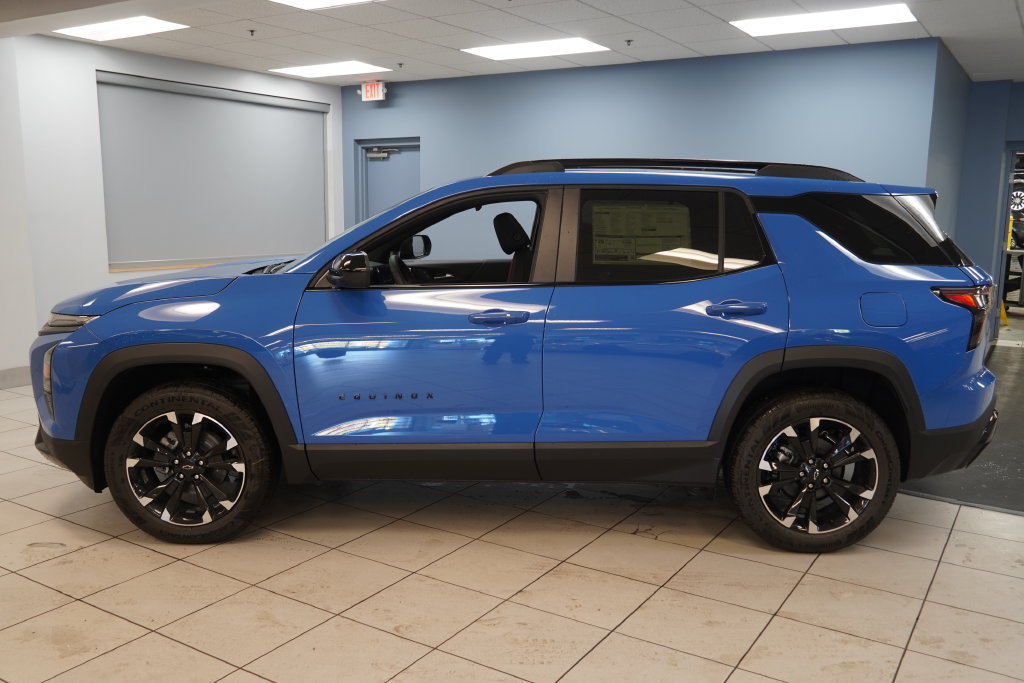 New 2027 Chevrolet Equinox RS w/ LPO, Floor Liner Package AWD/4WD image 2