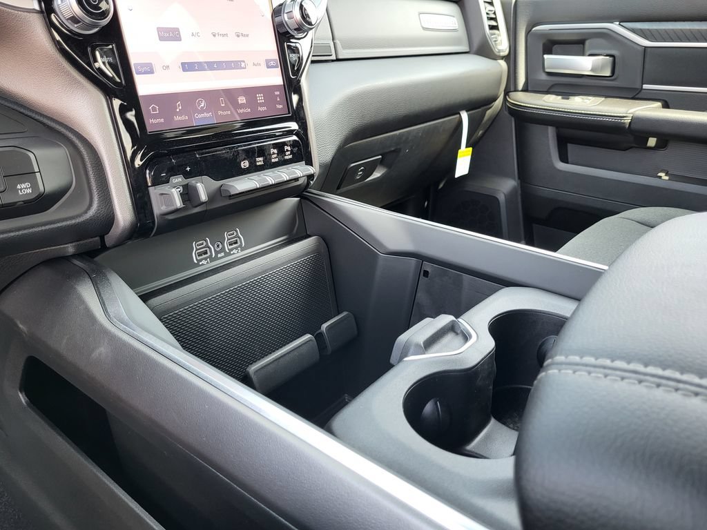 New 2026 RAM 2500 Big Horn AWD/4WD image 23