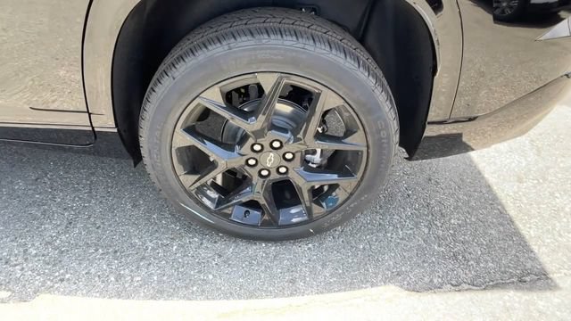 New 2026 Chevrolet Traverse RS w/ LPO, Floor Liner Package FWD image 32