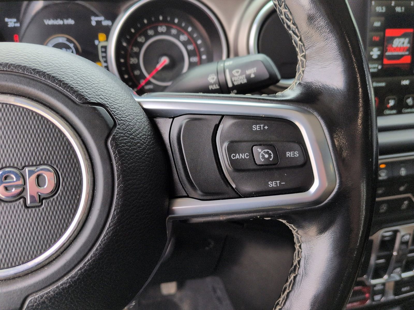 Used 2020 Jeep Gladiator Rubicon w/ Uconnect 4C Nav & Sound Group AWD/4WD image 30