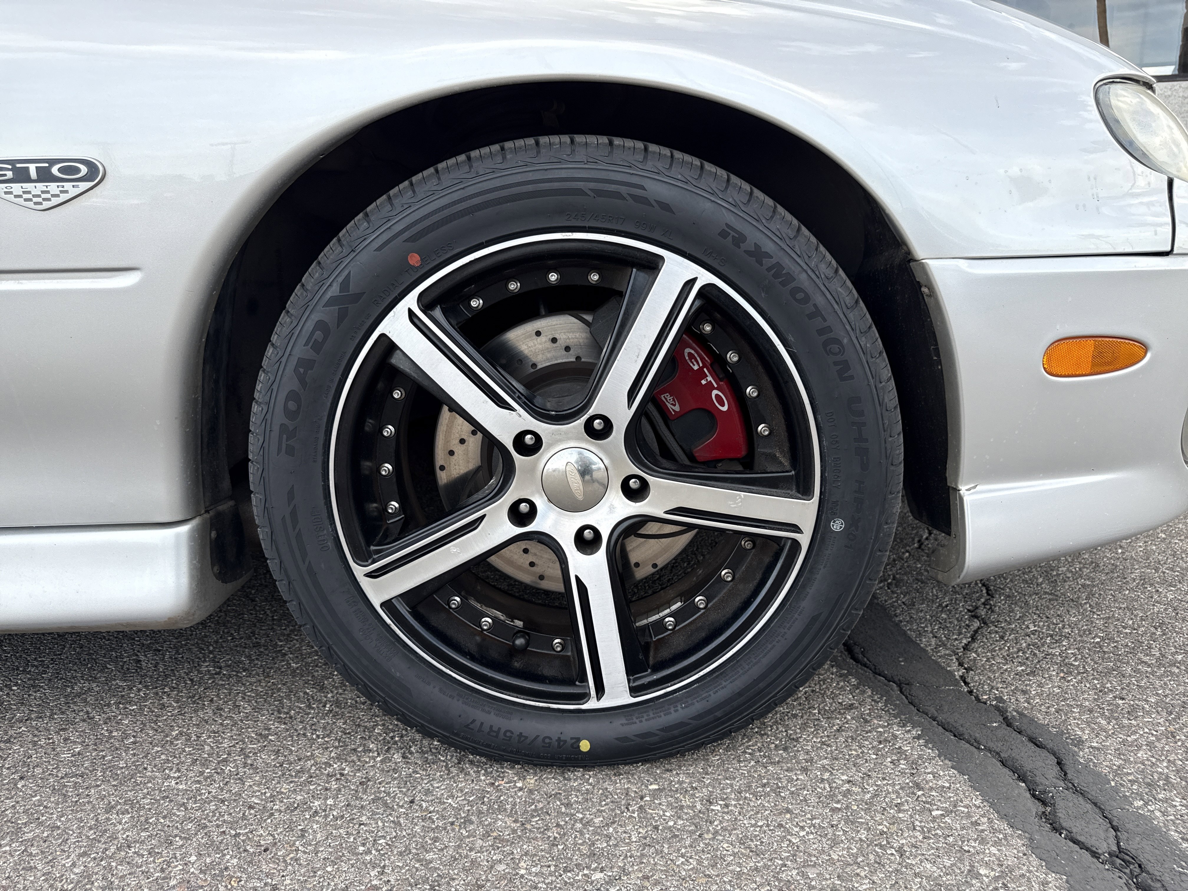 Used 2005 Pontiac GTO image 31