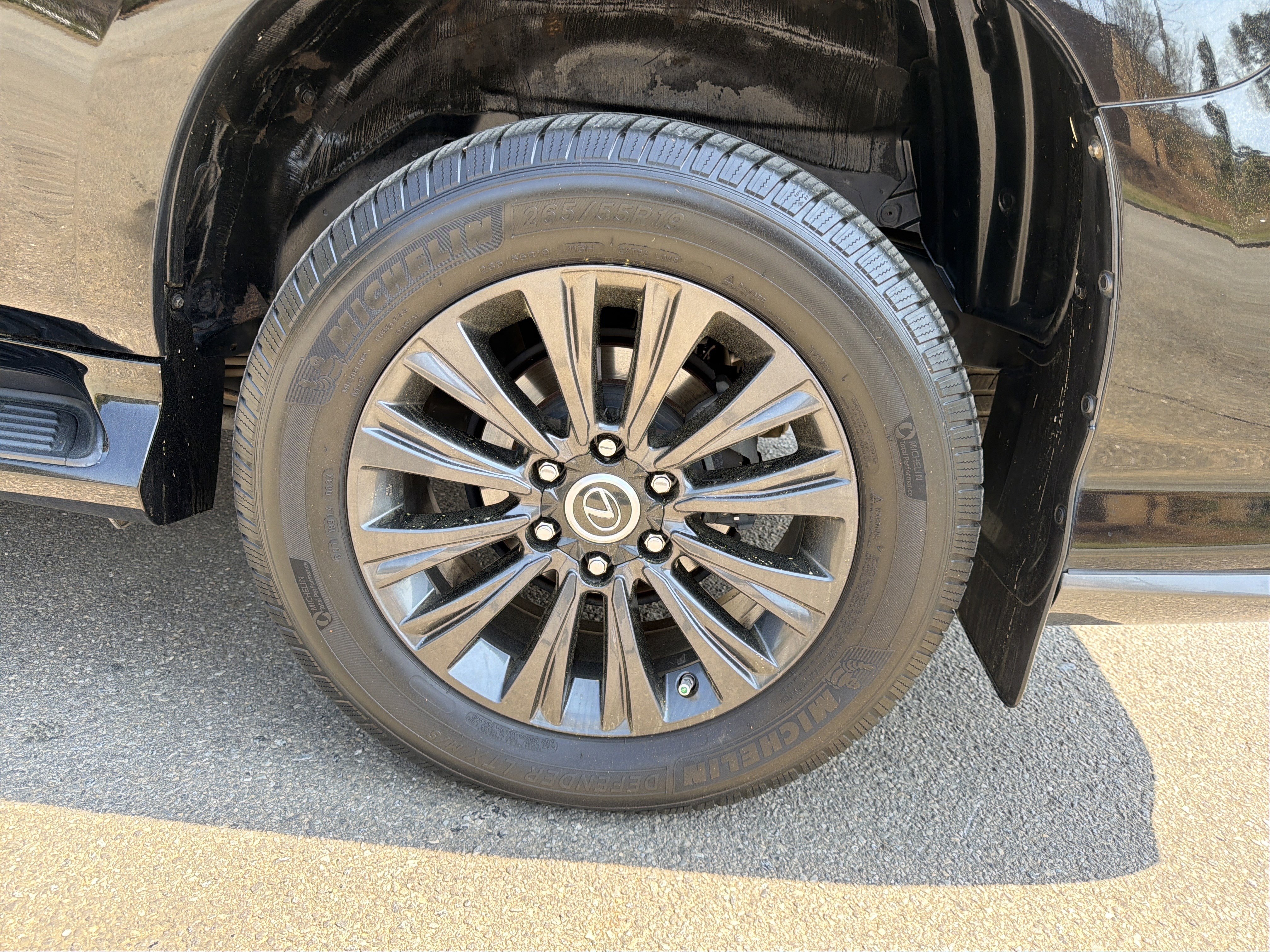 Used 2020 Lexus GX 460 Premium AWD/4WD image 19