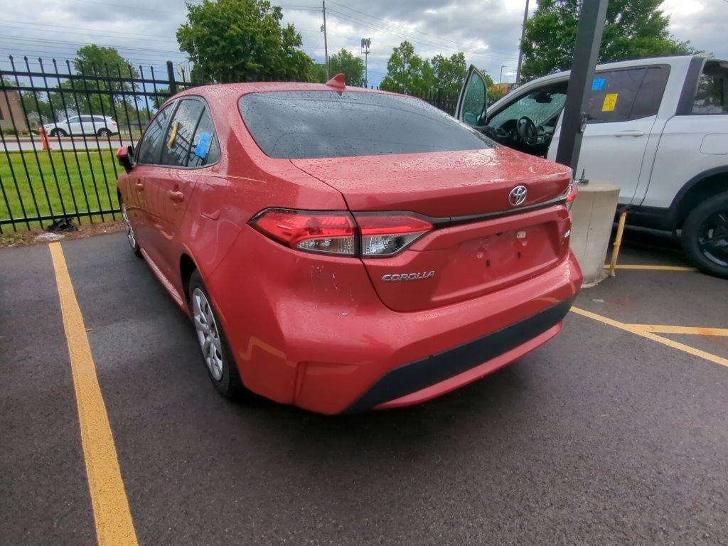 Used 2020 Toyota Corolla LE FWD image 4
