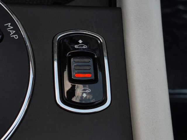 Used 2017 Rolls-Royce Wraith RWD image 30
