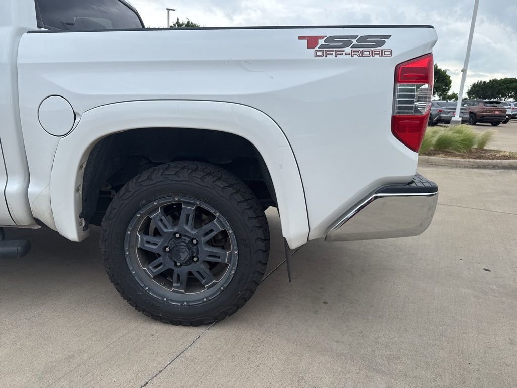 Certified 2016 Toyota Tundra SR5 w/ SR5 Upgrade Package RWD image 7