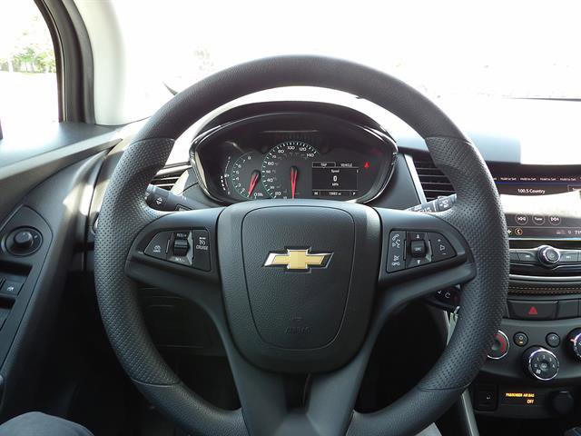 Certified 2022 Chevrolet Trax LS w/ Tint and Cruise Package AWD/4WD image 17